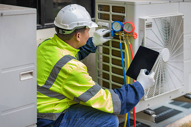 Professional Ac Installation technician working in Galveston, IN